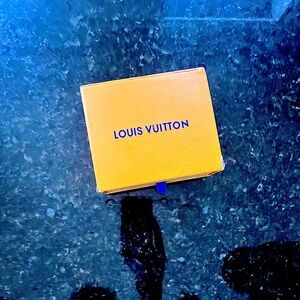 LV WALLET